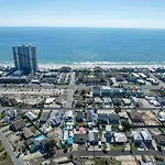Beachside Bliss - Breakfast, Walk To Schooners, Sleeps 15, Fenced Privacy